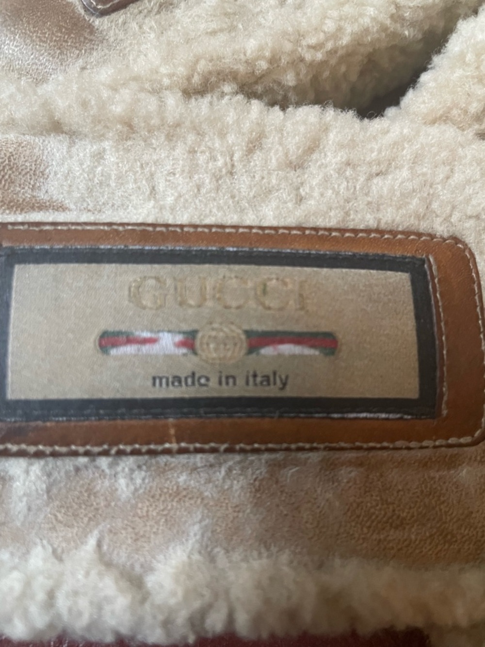 Gucci Beige Shearling Logo Slide Shearling Slippers, Size 38 - Picture 9 of 11